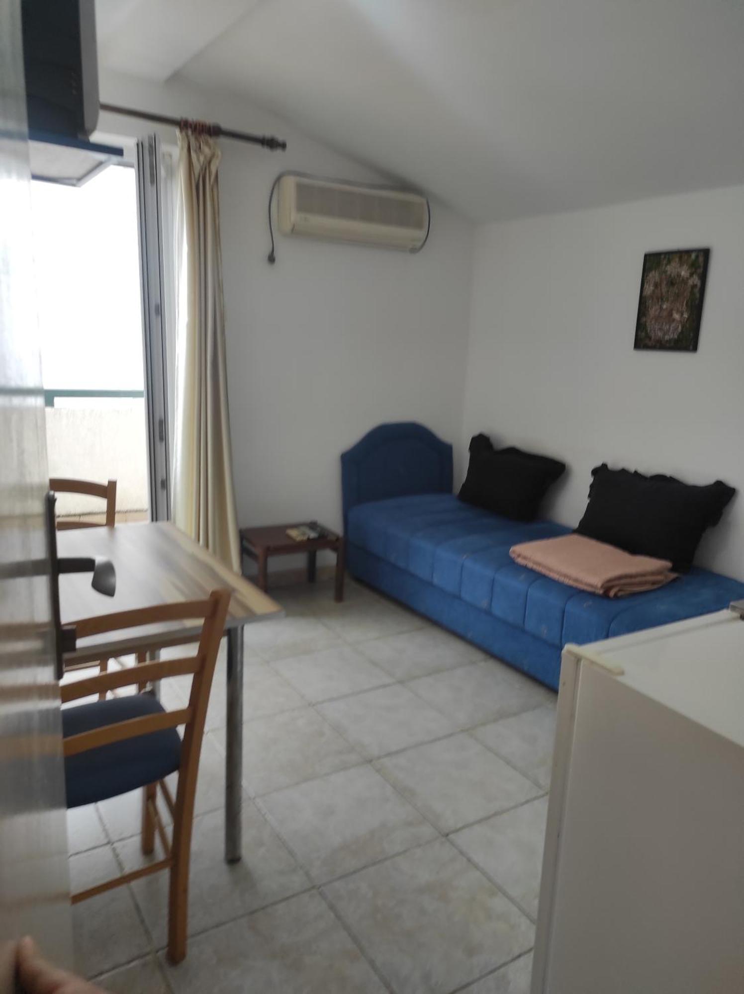 Apartments And Room Mv Petrovazzo Esterno foto