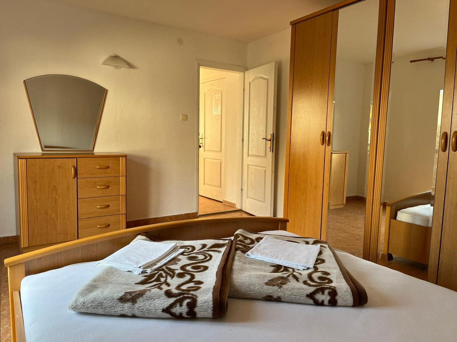 Apartments And Room Mv Petrovazzo Esterno foto